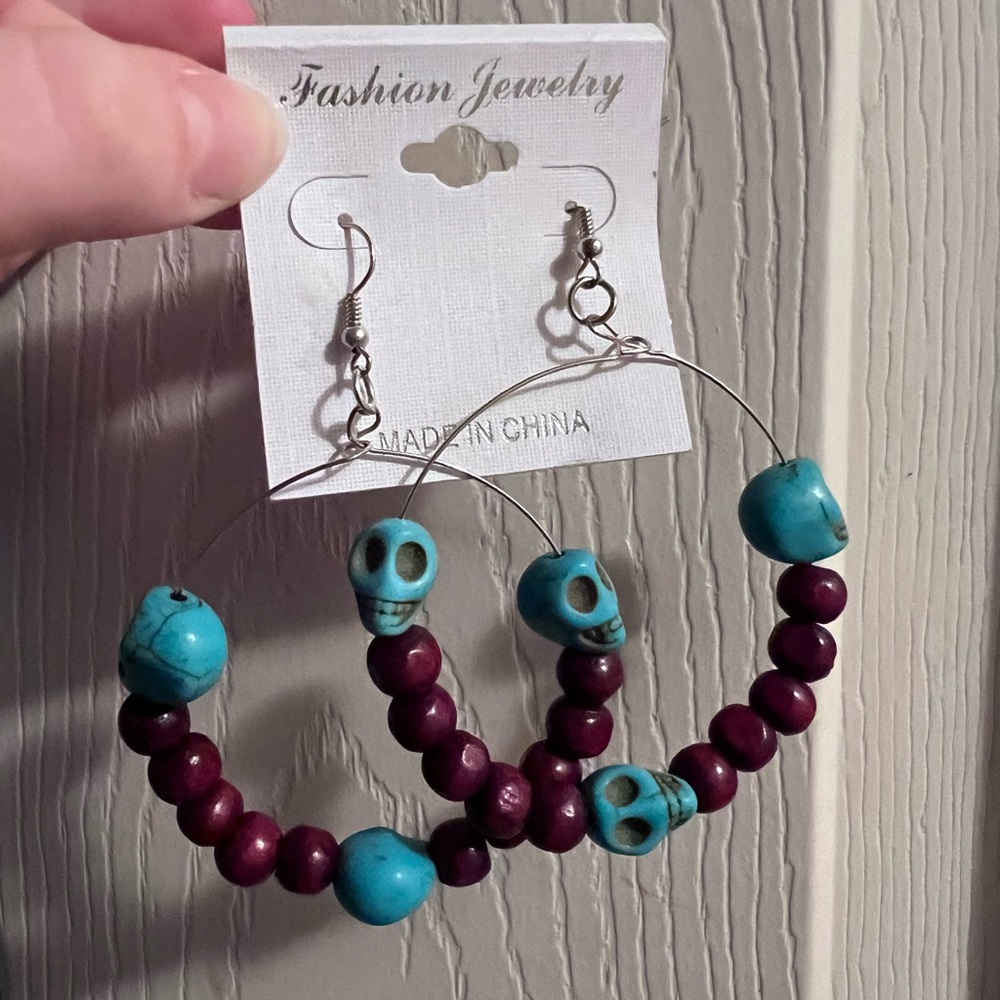 Skull hoop earrings